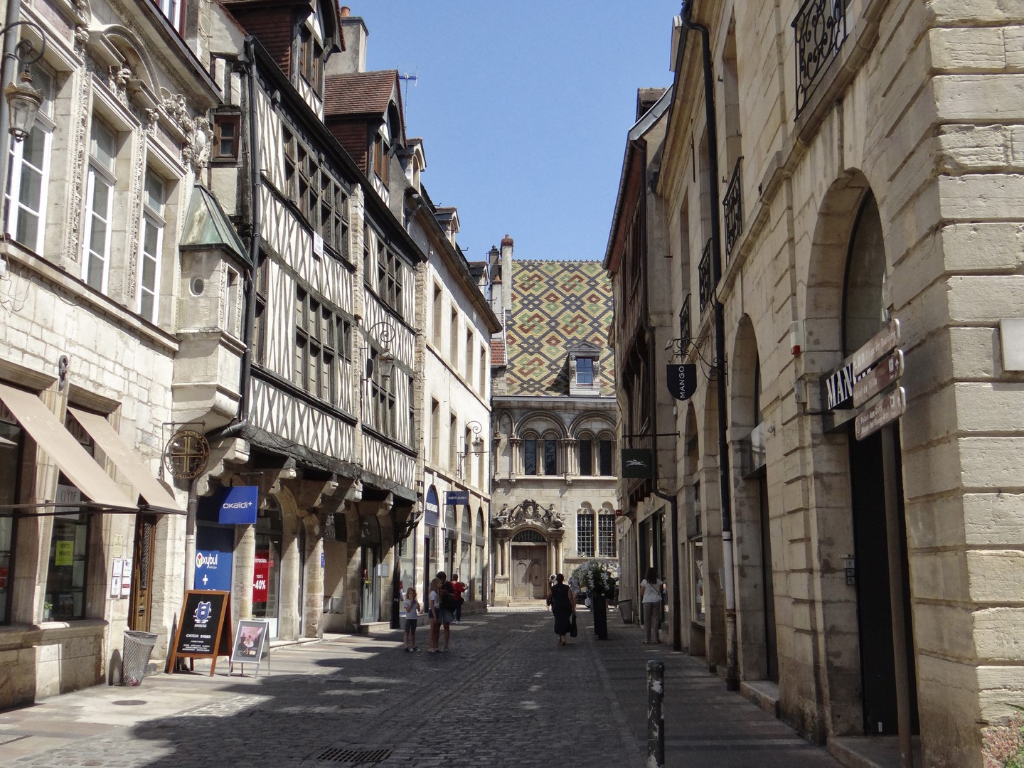 Photo 10